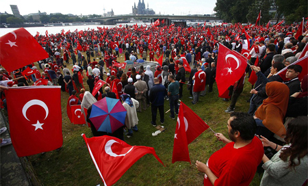 manifestaciones en colonia Alemania prohíbe una videoconferencia de Erdogan en Colonia